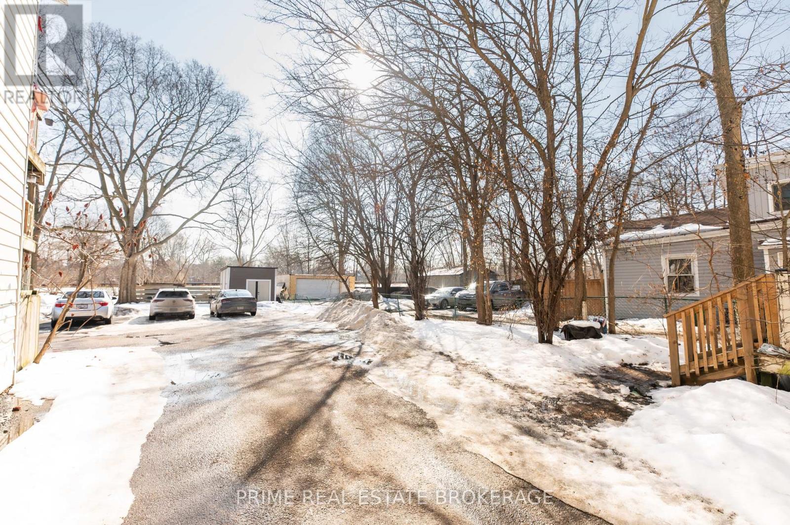 46 Stanley Street, London South (South F), Ontario  N6C 1B1 - Photo 5 - X12963106