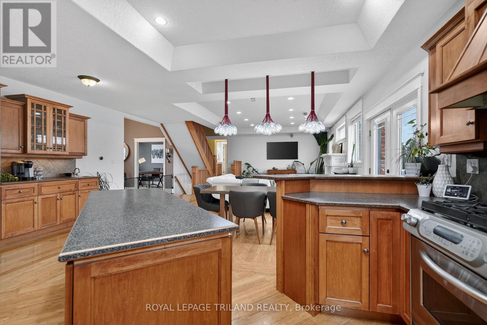 24 Earlscourt Terrace, Middlesex Centre (Kilworth), Ontario  N0L 1R0 - Photo 12 - X12963116