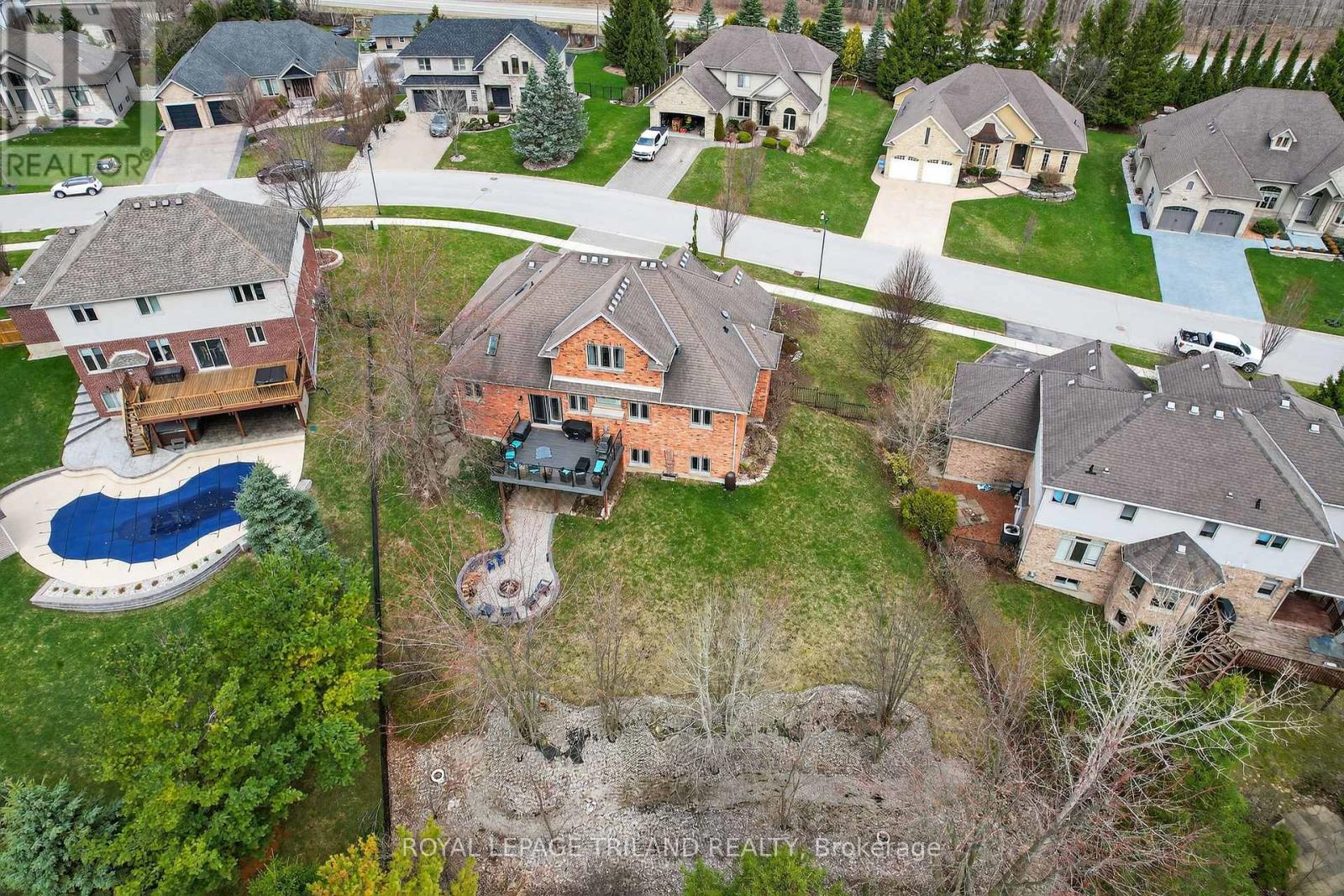 24 Earlscourt Terrace, Middlesex Centre (Kilworth), Ontario  N0L 1R0 - Photo 47 - X12963116