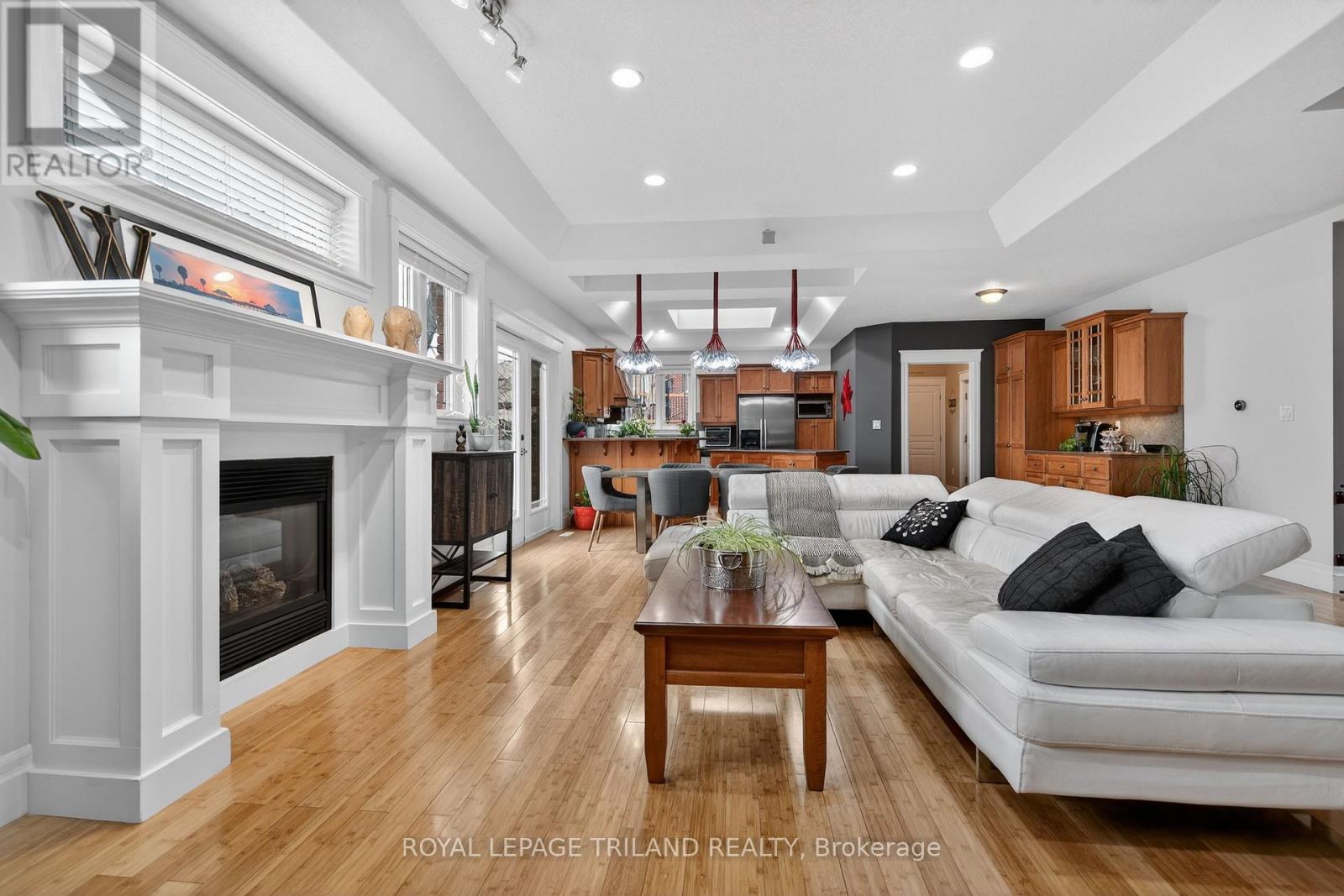 24 Earlscourt Terrace, Middlesex Centre (Kilworth), Ontario  N0L 1R0 - Photo 8 - X12963116