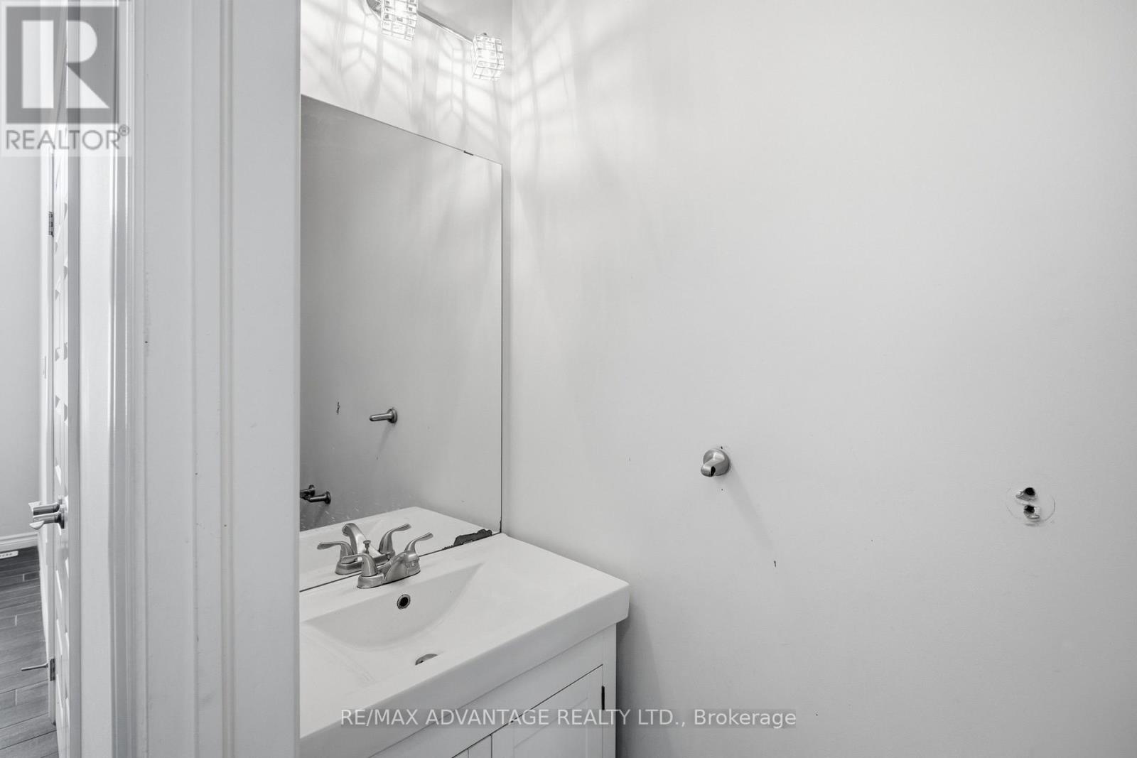 3091 Tokala Trail, London North, Ontario  N6G 0S7 - Photo 6 - X12963122