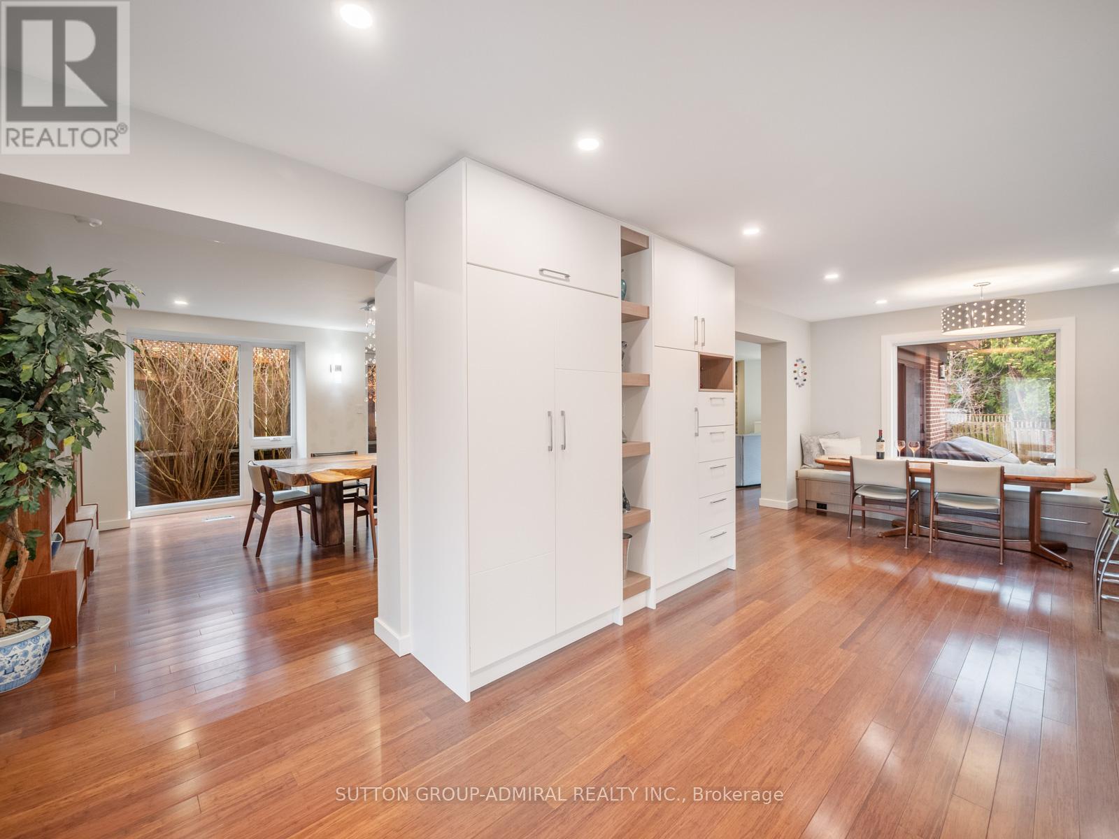 8 Foxdale Court, Toronto (Bayview Woods-Steeles), Ontario  M2K 2P2 - Photo 10 - C12962974