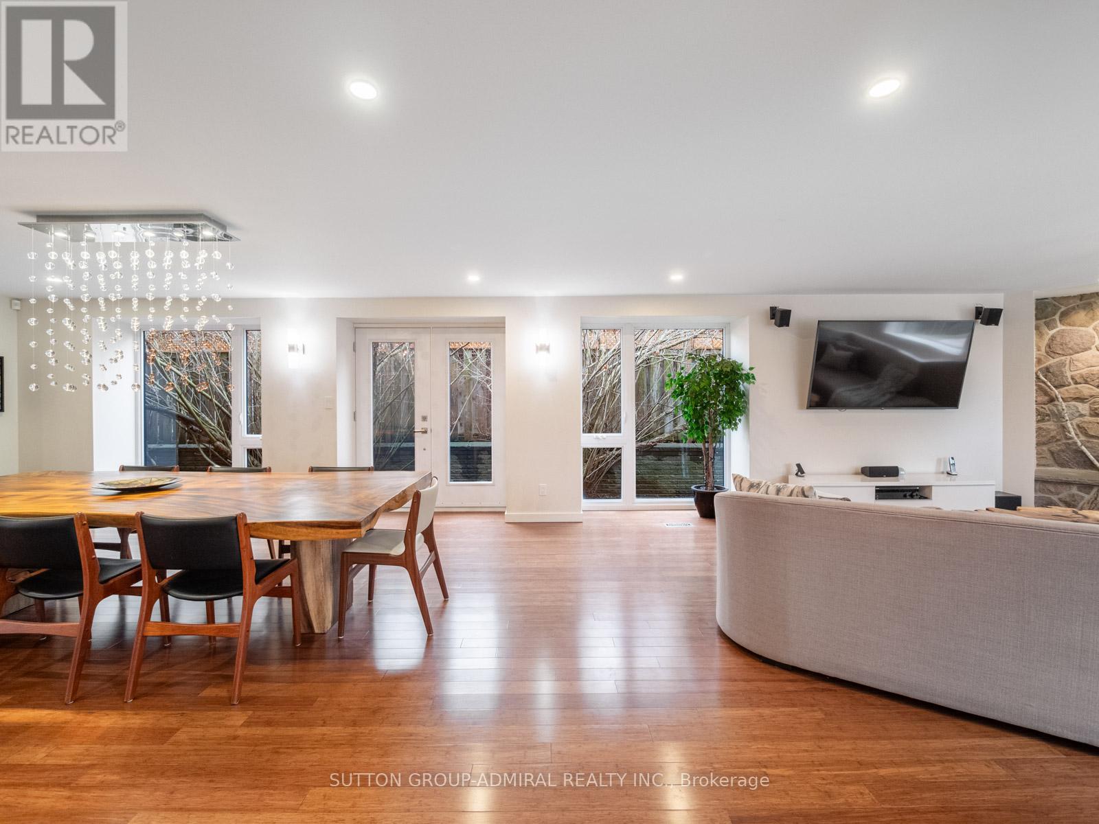 8 Foxdale Court, Toronto (Bayview Woods-Steeles), Ontario  M2K 2P2 - Photo 19 - C12962974