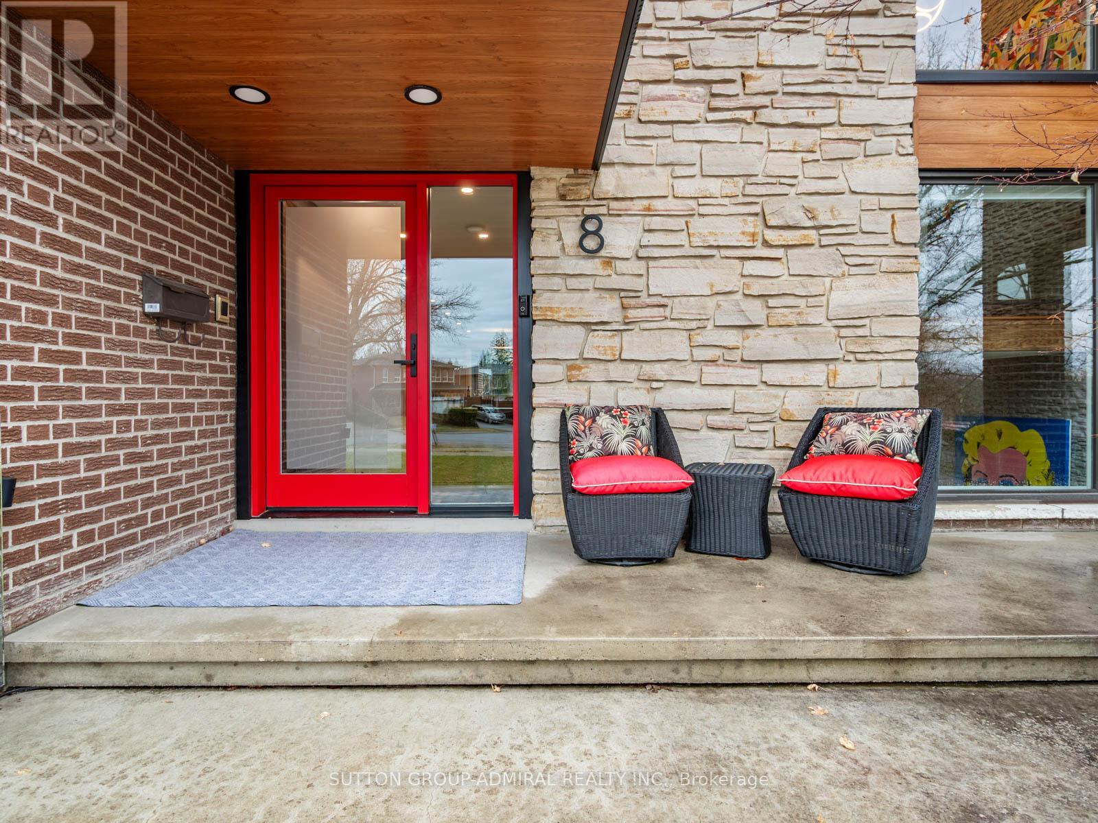 8 Foxdale Court, Toronto (Bayview Woods-Steeles), Ontario  M2K 2P2 - Photo 3 - C12962974