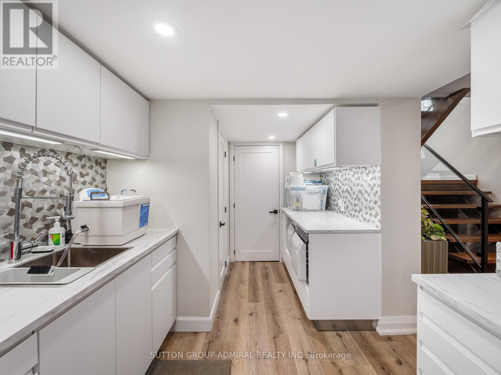 8 Foxdale Court, Toronto (Bayview Woods-Steeles), Ontario  M2K 2P2 - Photo 41 - C12962974