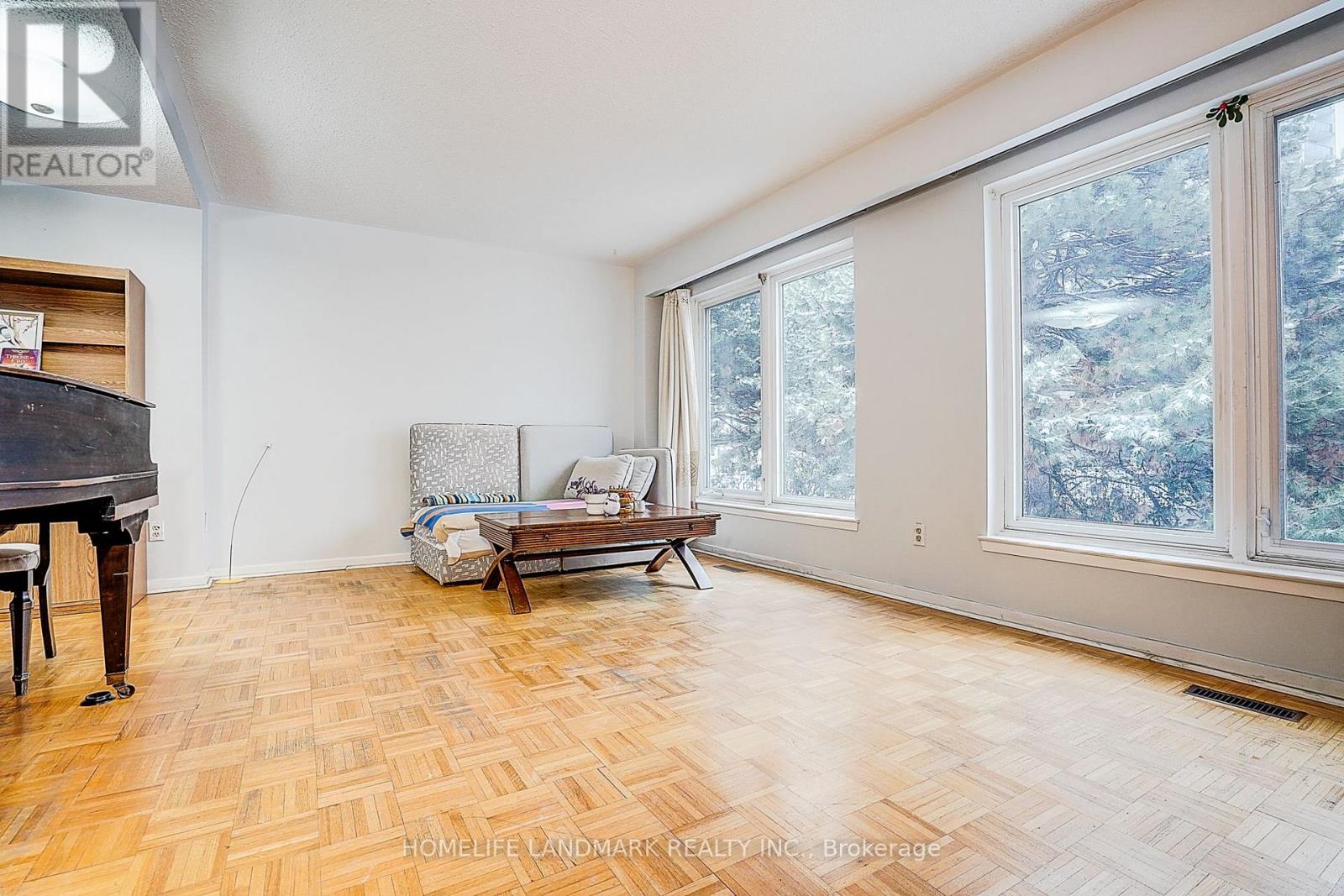 1 Nebula Star Way, Toronto (Henry Farm), Ontario  M2J 1M7 - Photo 10 - C12962984