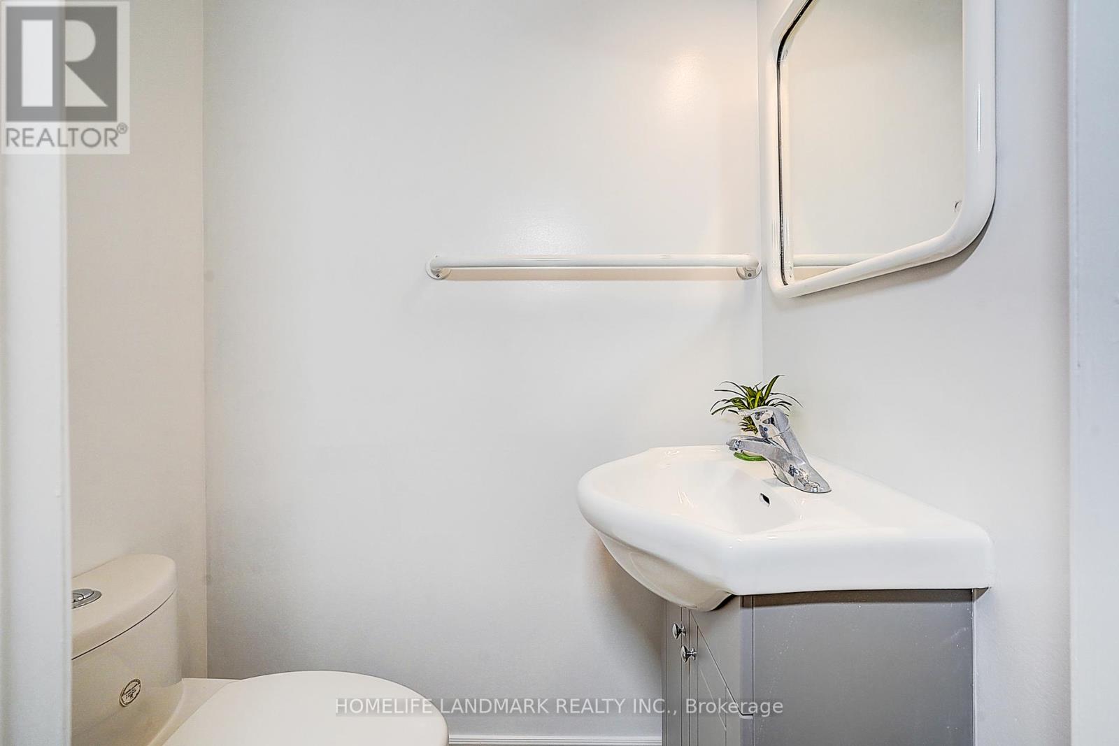 1 Nebula Star Way, Toronto (Henry Farm), Ontario  M2J 1M7 - Photo 8 - C12962984