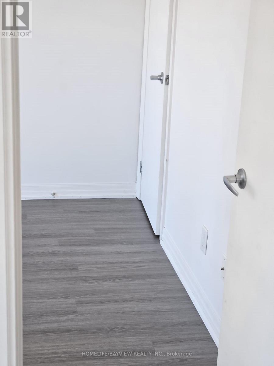 1005 - 16 Yonge Street, Toronto (Waterfront Communities), Ontario  M5E 1R4 - Photo 5 - C12962990