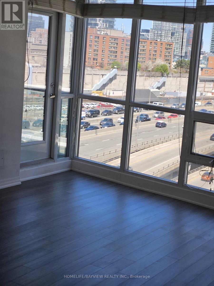 1005 - 16 Yonge Street, Toronto (Waterfront Communities), Ontario  M5E 1R4 - Photo 6 - C12962990