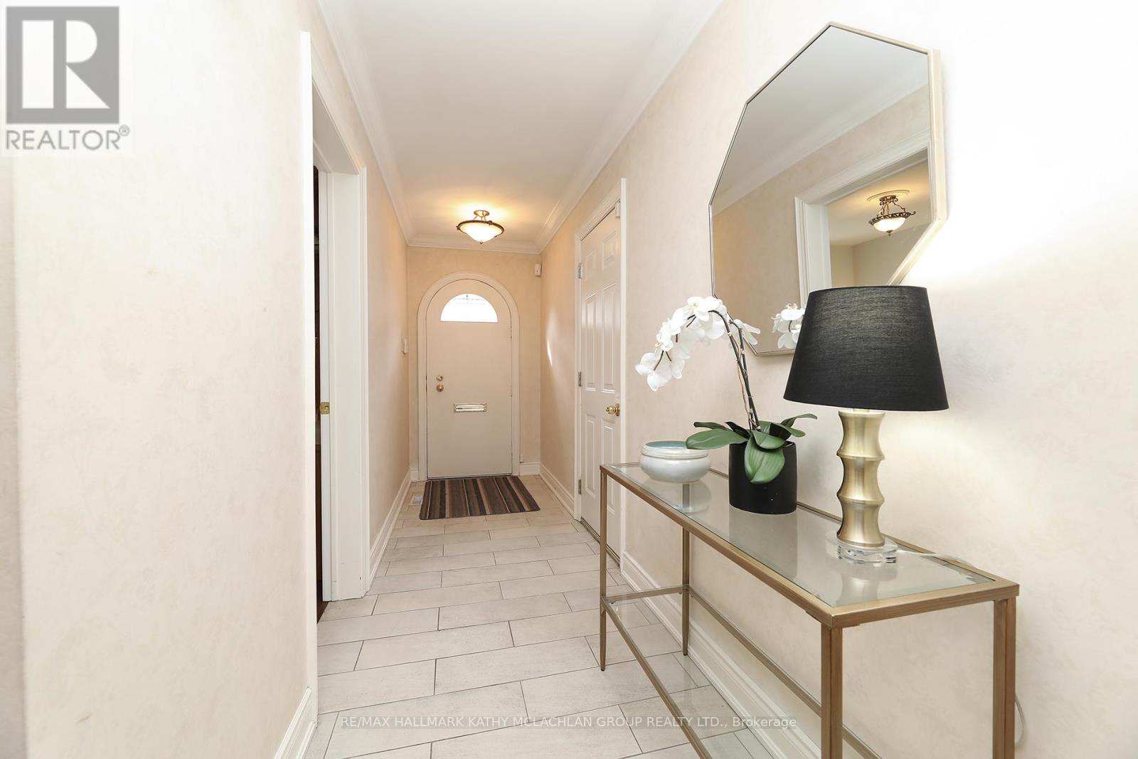 38 Crimson Millway, Toronto, Ontario  M2L 1T6 - Photo 2 - C12963100