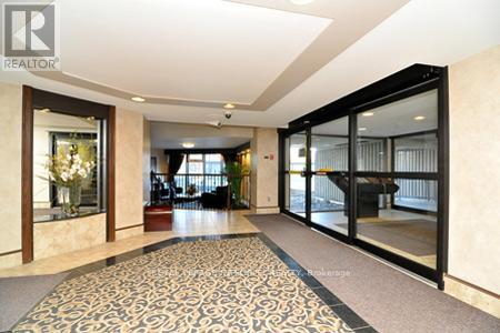 906 - 1081 Ambleside Drive, Ottawa, Ontario  K2B 8C8 - Photo 7 - X12962982