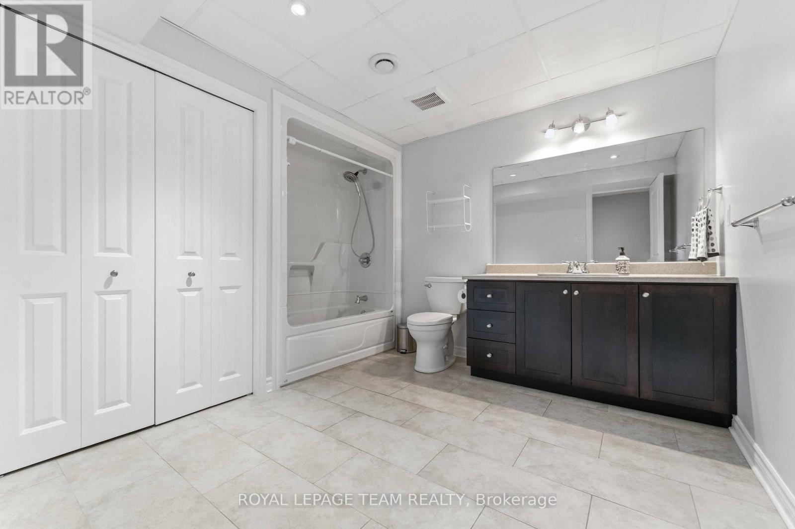 6868 Sparkling Lake Way, Ottawa, Ontario  K4P 1R7 - Photo 33 - X12963032