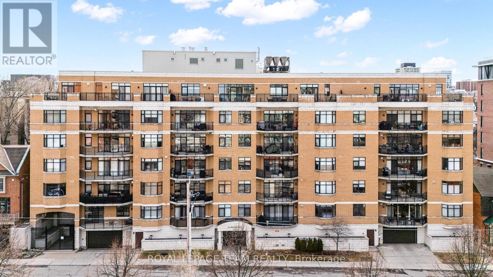 202 - 260 BESSERER STREET, Ottawa, Ontario