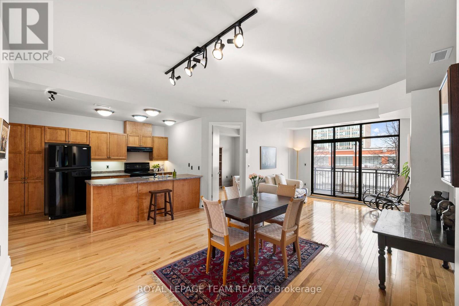 202 - 260 Besserer Street, Ottawa, Ontario  K1N 1J3 - Photo 12 - X12963080