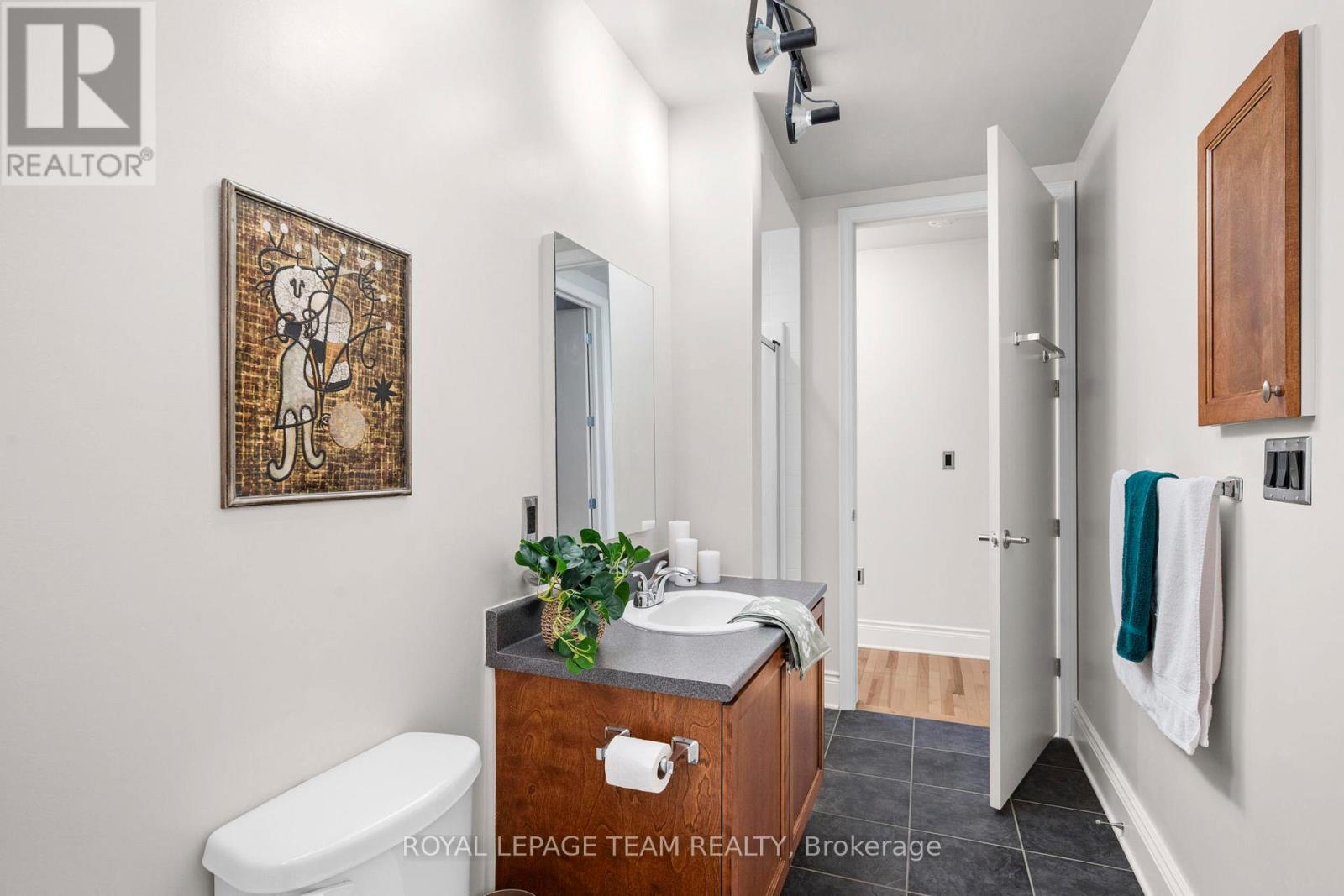 202 - 260 Besserer Street, Ottawa, Ontario  K1N 1J3 - Photo 26 - X12963080