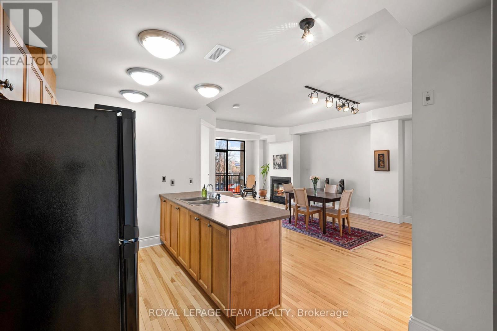 202 - 260 Besserer Street, Ottawa, Ontario  K1N 1J3 - Photo 4 - X12963080