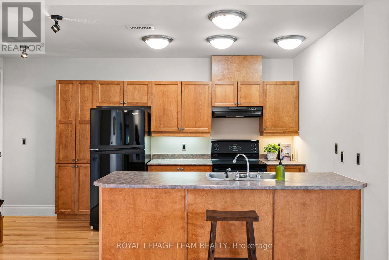 202 - 260 Besserer Street, Ottawa, Ontario  K1N 1J3 - Photo 7 - X12963080