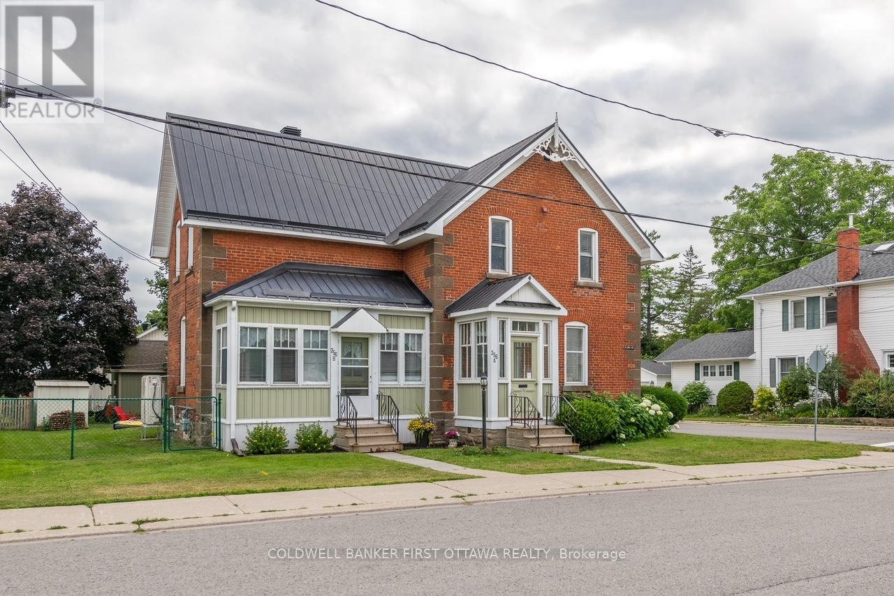 256 A&B FLORA STREET, Carleton Place, Ontario