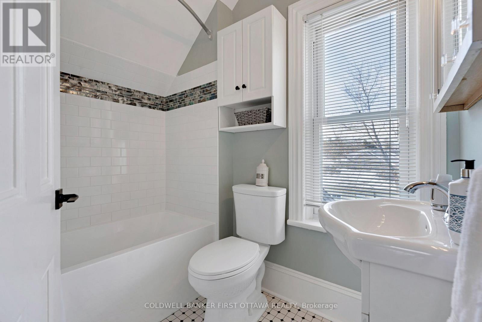 256 A&b Flora Street, Carleton Place, Ontario  K7C 3M4 - Photo 24 - X12963082