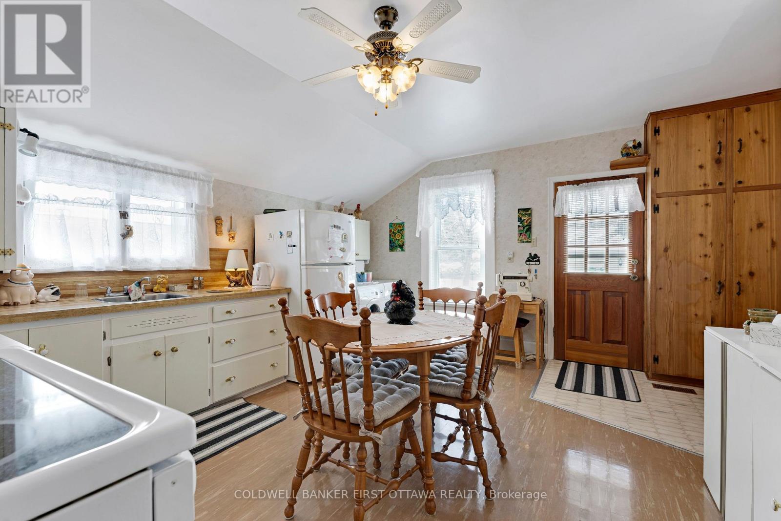 256 A&b Flora Street, Carleton Place, Ontario  K7C 3M4 - Photo 32 - X12963082