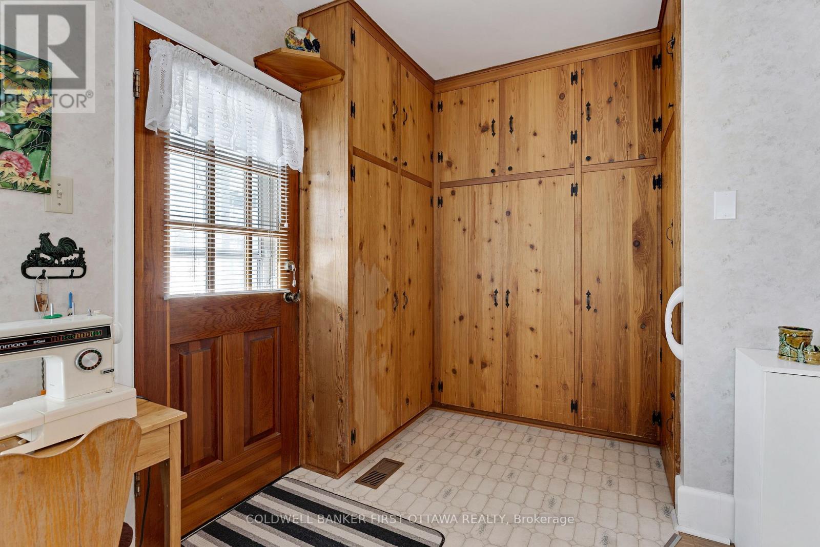 256 A&b Flora Street, Carleton Place, Ontario  K7C 3M4 - Photo 37 - X12963082