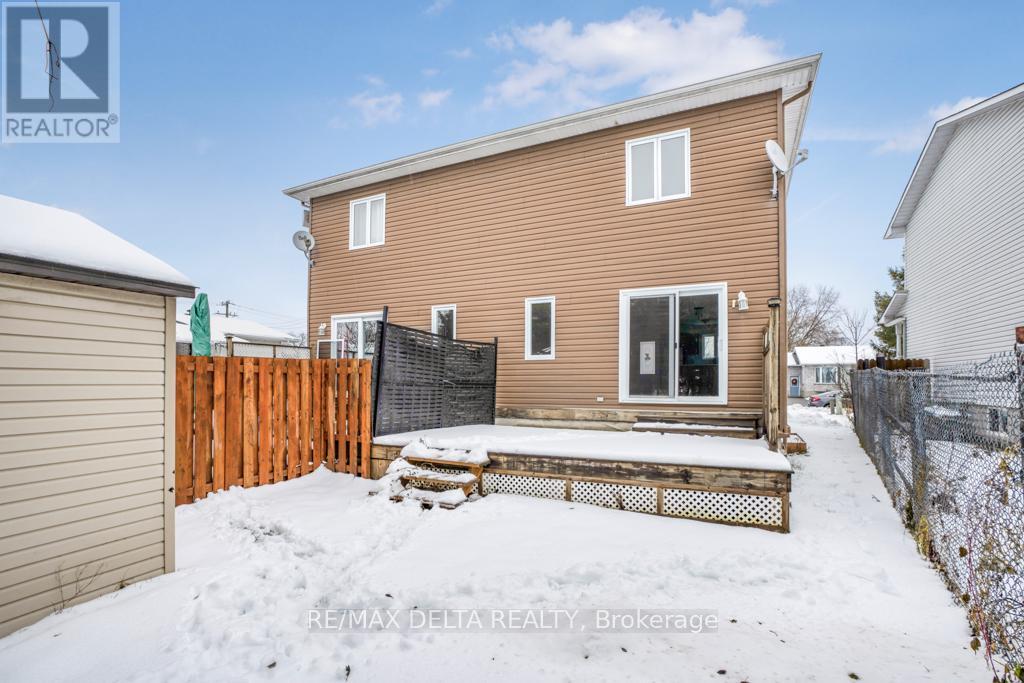 788 Lawrence Street, Clarence-Rockland, Ontario  K4K 1C5 - Photo 3 - X12963112