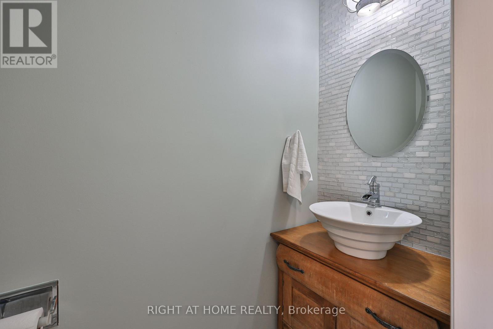 89 Vail Meadows Crescent, Clarington, Ontario L1C 4T3 - Photo 6 - E12963028