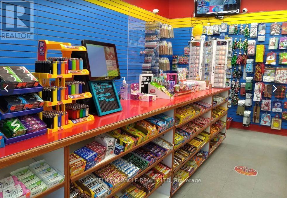 500 Mayfair Avenue, Oshawa, Ontario  L1G 2Y2 - Photo 2 - E12963064