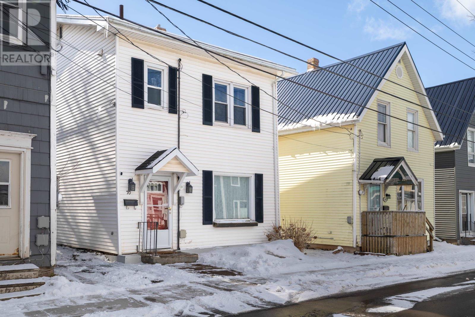 70 Bayfield Street, Charlottetown, Prince Edward Island  C1A 2G6 - Photo 4 - 202606417