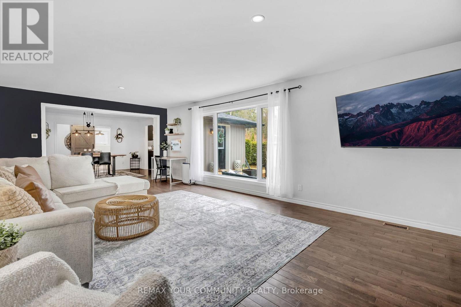 69 Sandra Drive, Georgina, Ontario  L0E 1R0 - Photo 19 - N12962920