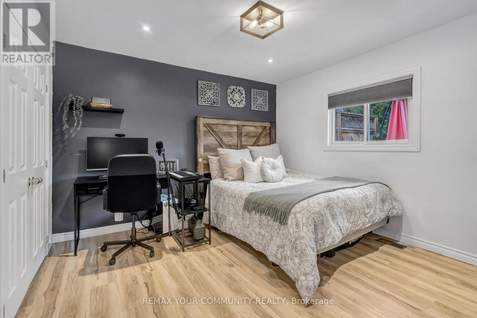 69 Sandra Drive, Georgina, Ontario  L0E 1R0 - Photo 25 - N12962920