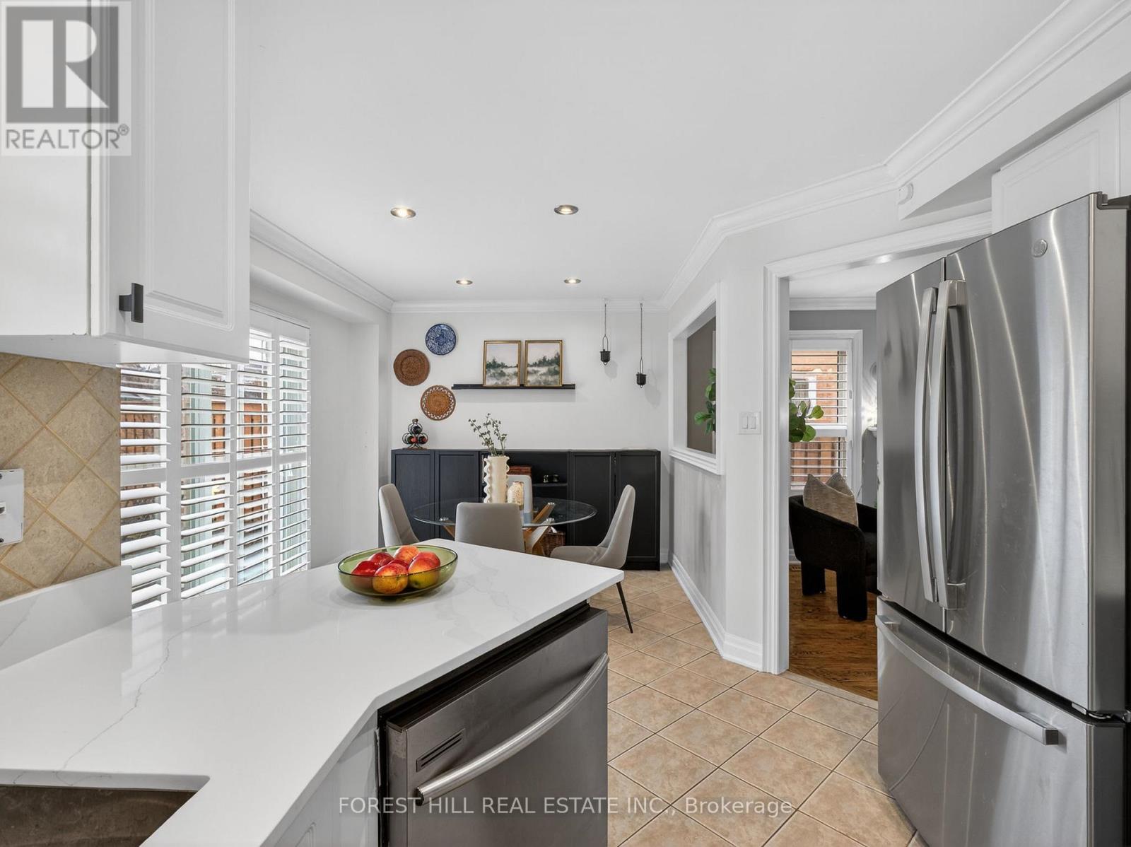 11 Bestview Crescent, Vaughan, Ontario  L6A 3S8 - Photo 17 - N12962928