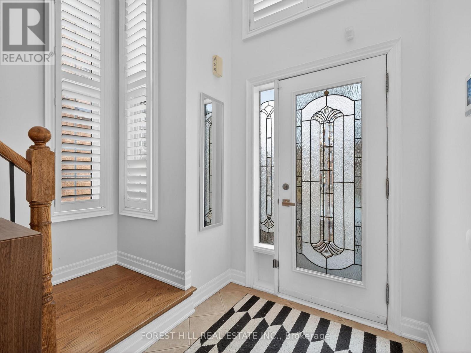 11 Bestview Crescent, Vaughan, Ontario  L6A 3S8 - Photo 2 - N12962928