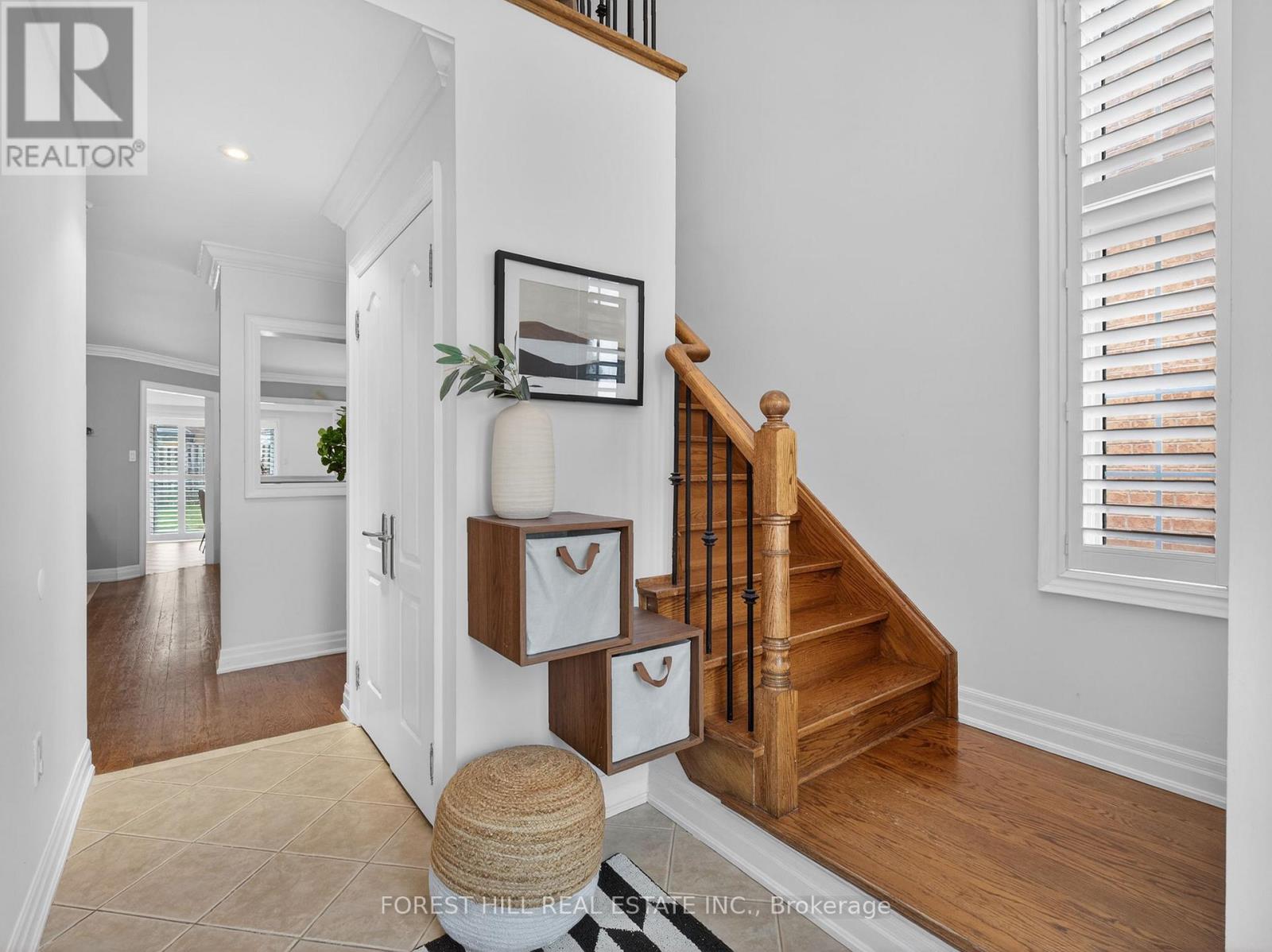 11 Bestview Crescent, Vaughan, Ontario  L6A 3S8 - Photo 3 - N12962928