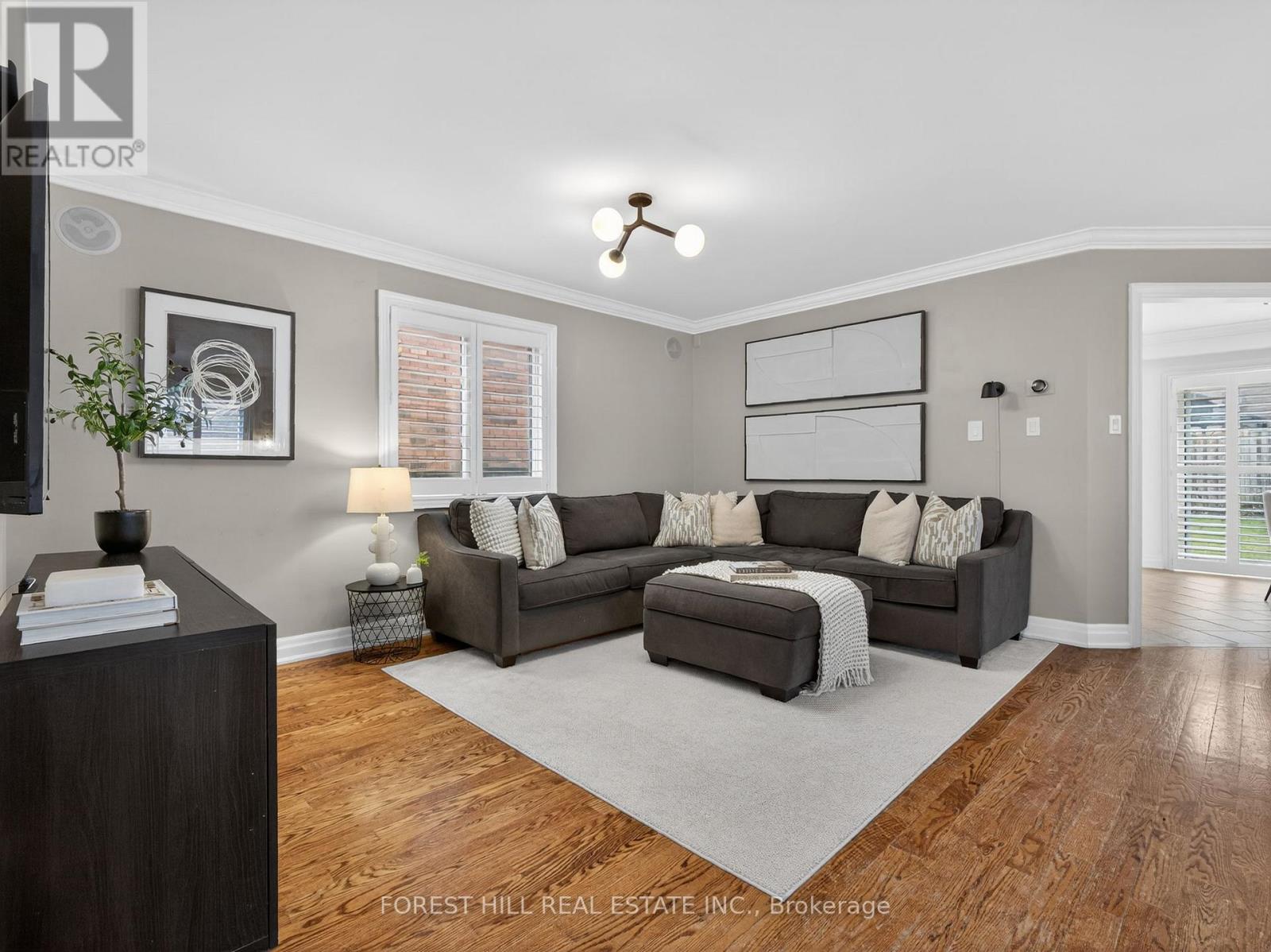 11 Bestview Crescent, Vaughan, Ontario  L6A 3S8 - Photo 5 - N12962928