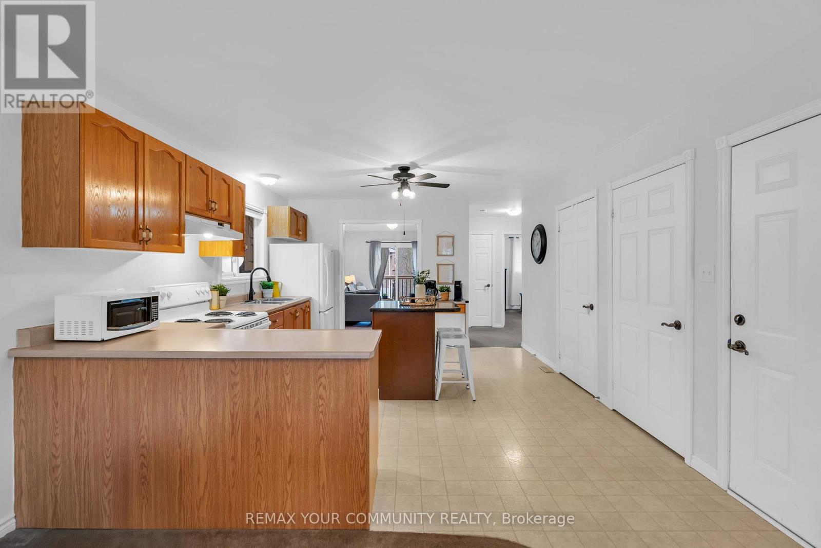 81 Fairpark Lane, Georgina, Ontario  L0E 1R0 - Photo 13 - N12962950