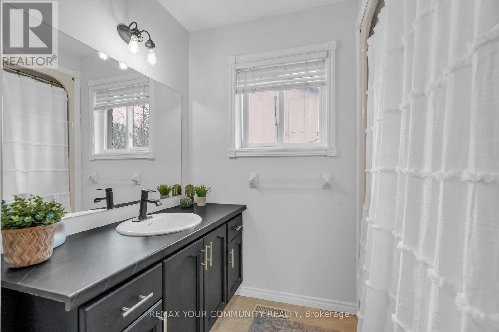 81 Fairpark Lane, Georgina, Ontario  L0E 1R0 - Photo 30 - N12962950