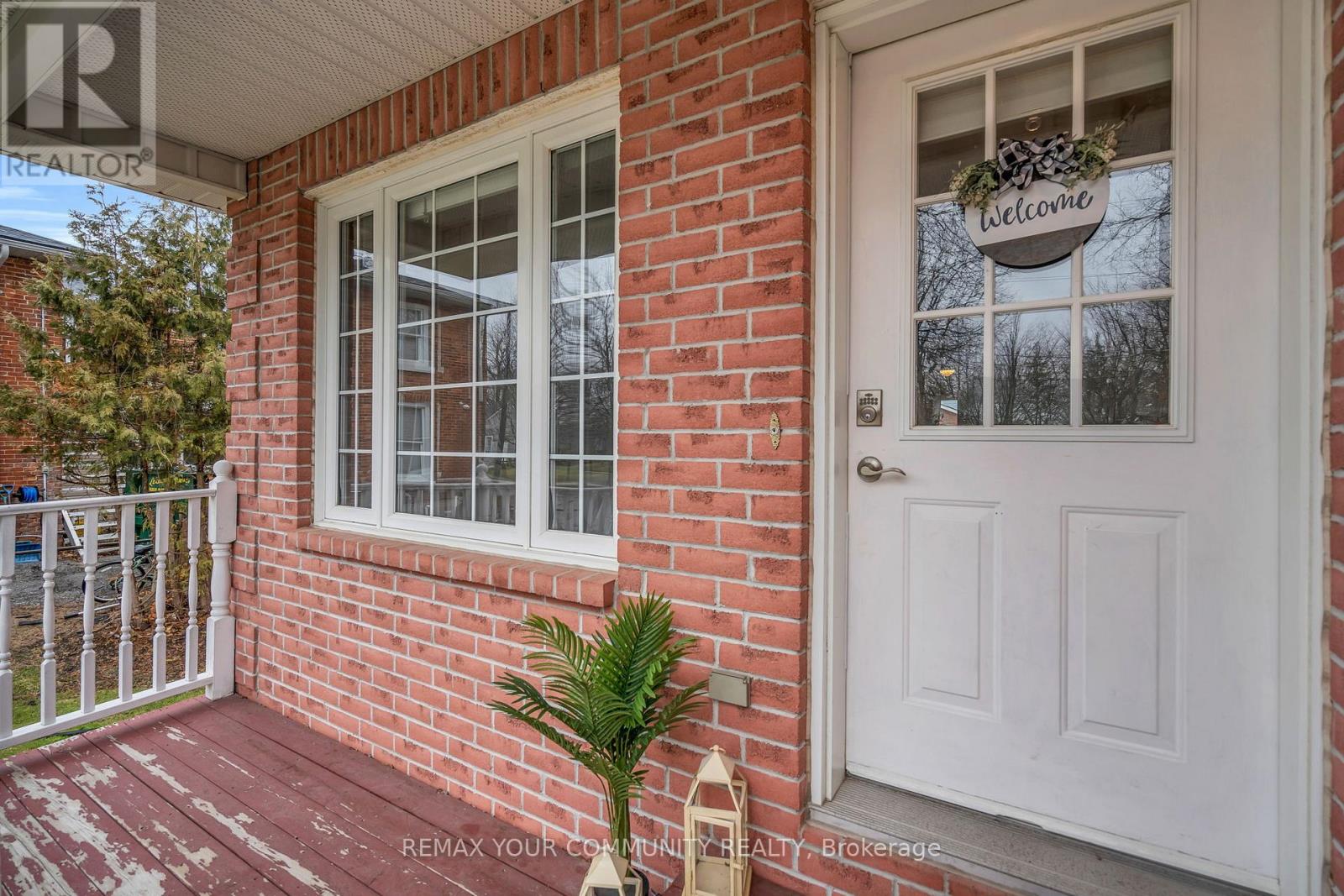 81 Fairpark Lane, Georgina, Ontario  L0E 1R0 - Photo 5 - N12962950