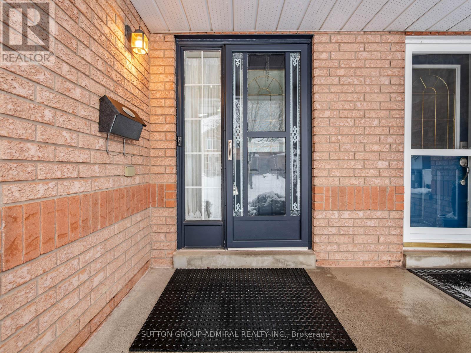 81 Parktree Drive, Vaughan, Ontario  L6A 2N6 - Photo 3 - N12962980