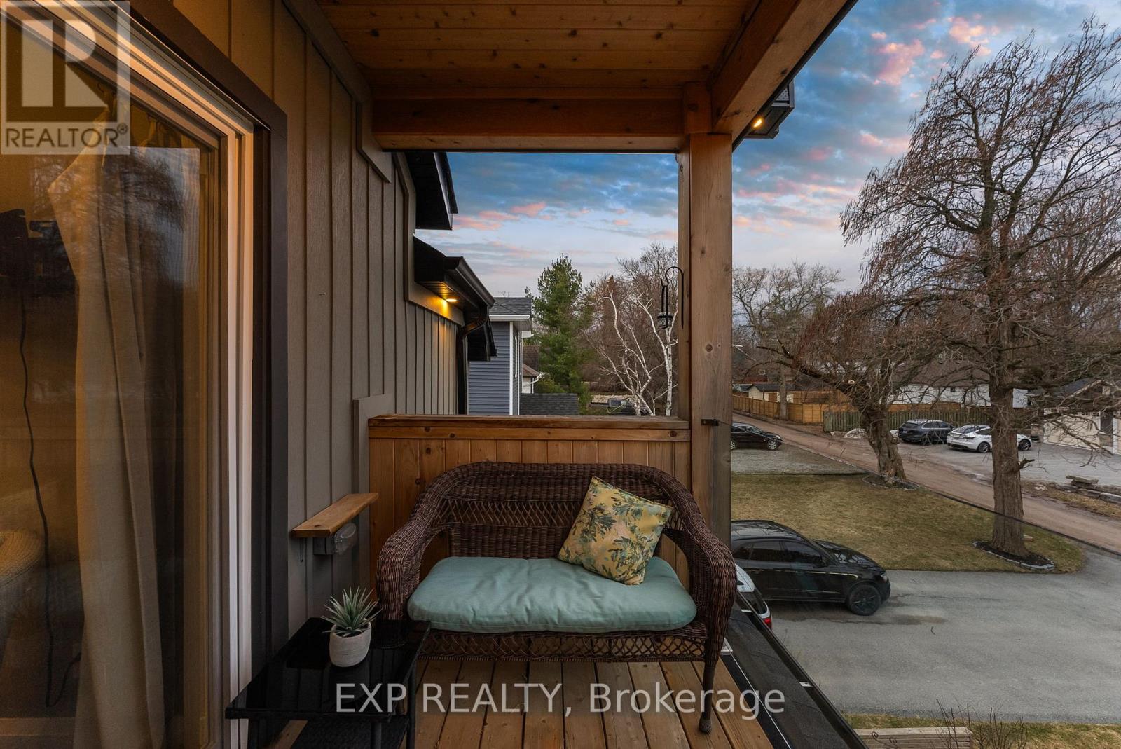 12 Frankfort Grove, Georgina, Ontario  L0E 1L0 - Photo 24 - N12963036