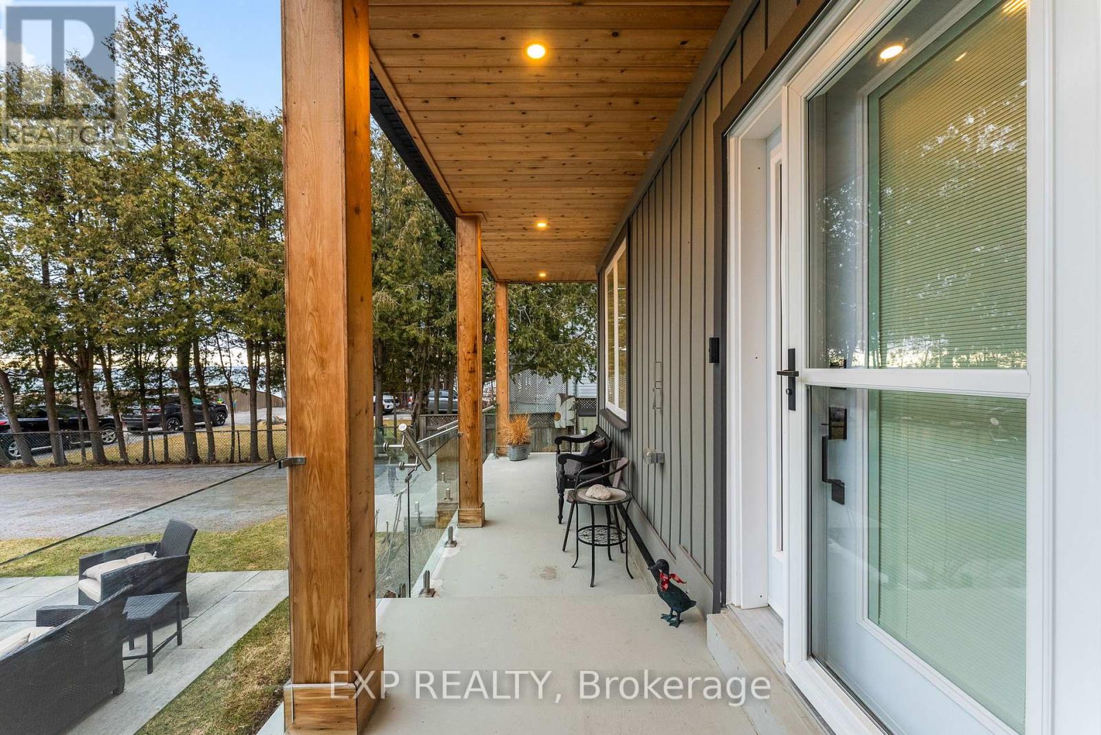 12 Frankfort Grove, Georgina, Ontario  L0E 1L0 - Photo 5 - N12963036