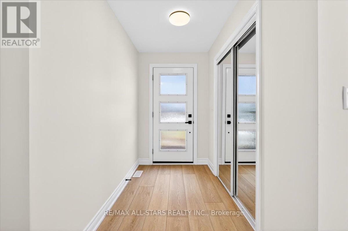 501 Lake Drive S, Georgina, Ontario  L4P 1R8 - Photo 17 - N12963062