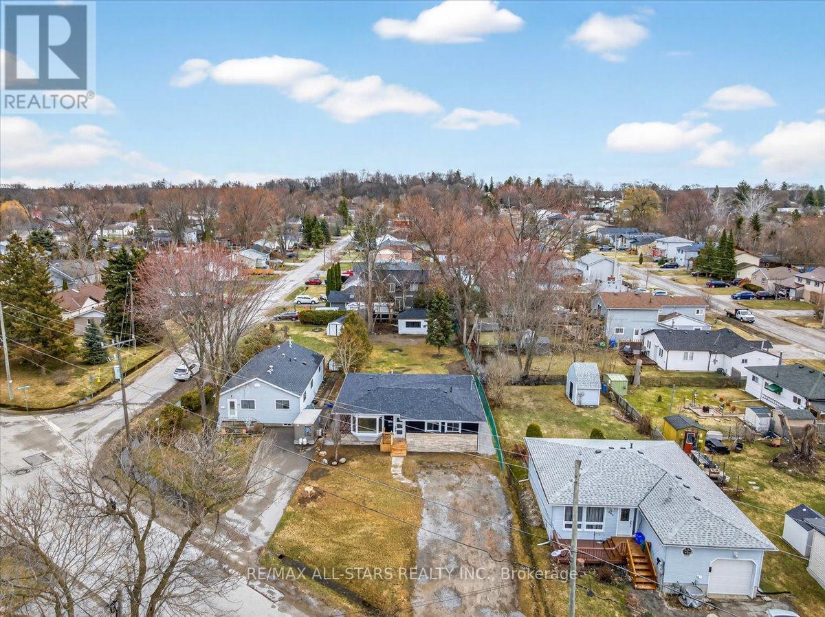 501 Lake Drive S, Georgina, Ontario  L4P 1R8 - Photo 18 - N12963062