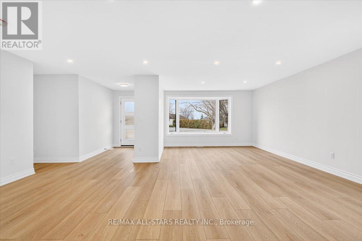 501 Lake Drive S, Georgina, Ontario  L4P 1R8 - Photo 20 - N12963062