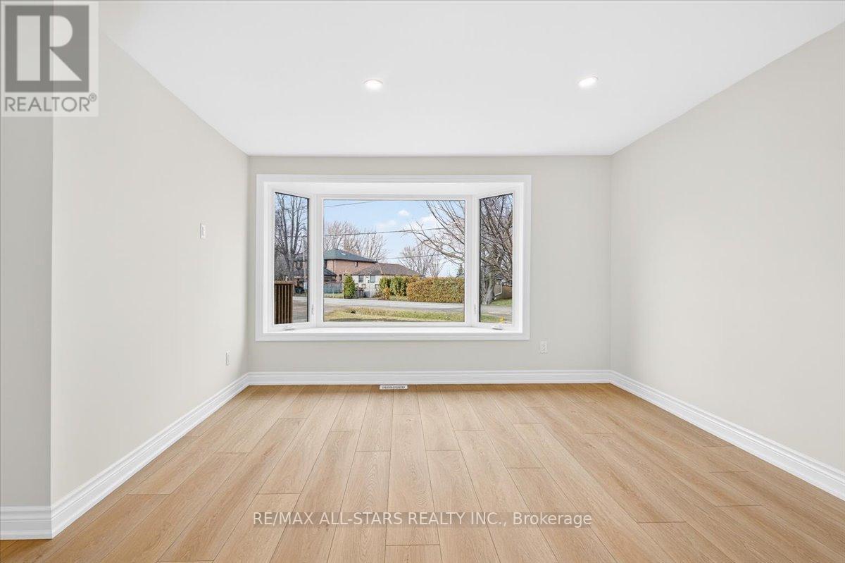 501 Lake Drive S, Georgina, Ontario  L4P 1R8 - Photo 23 - N12963062