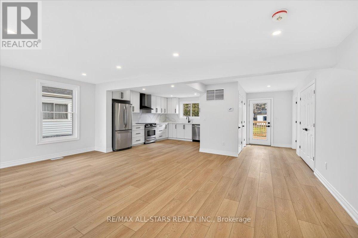 501 Lake Drive S, Georgina, Ontario  L4P 1R8 - Photo 24 - N12963062