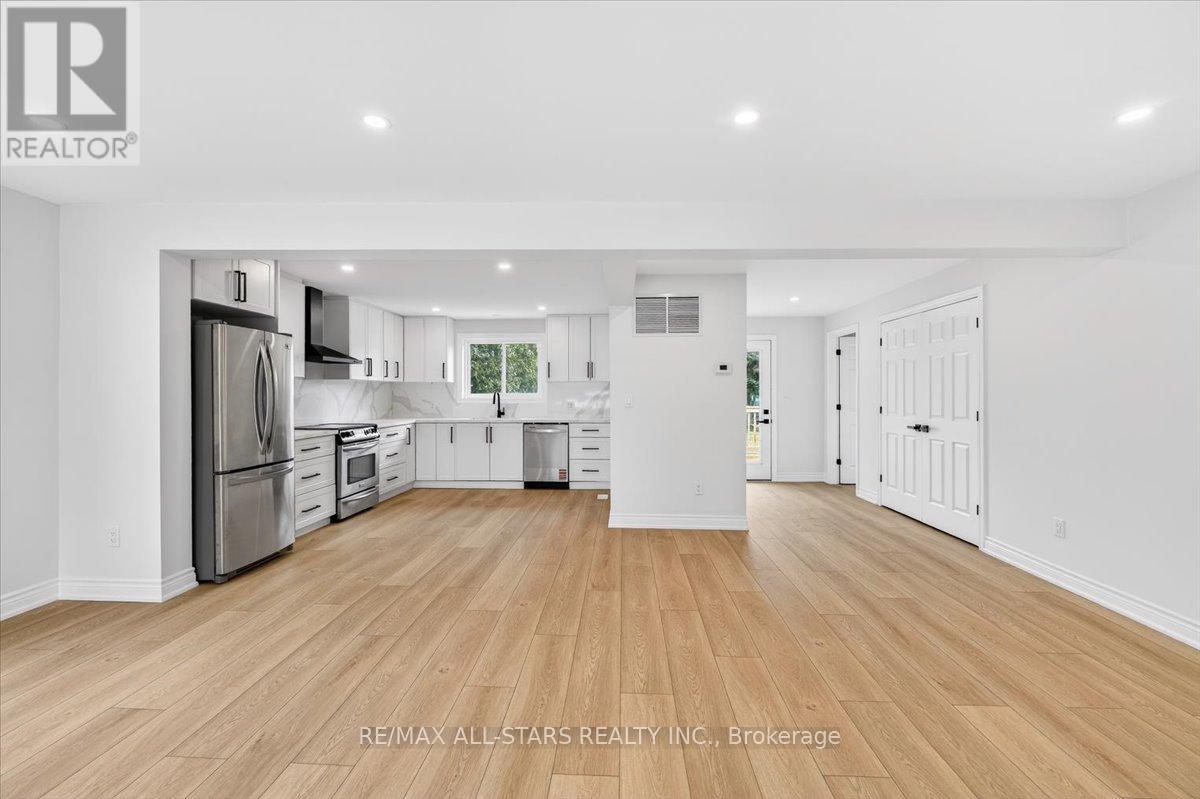 501 Lake Drive S, Georgina, Ontario  L4P 1R8 - Photo 26 - N12963062