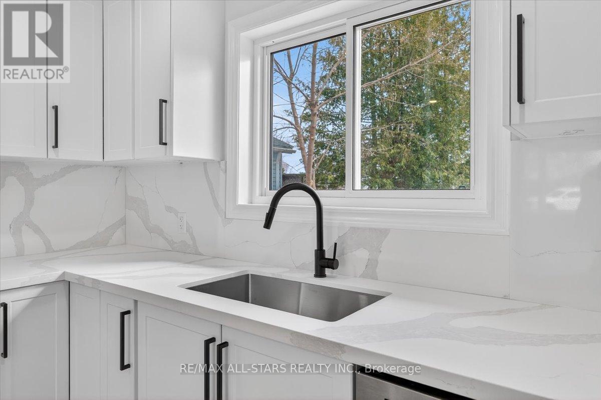 501 Lake Drive S, Georgina, Ontario  L4P 1R8 - Photo 30 - N12963062