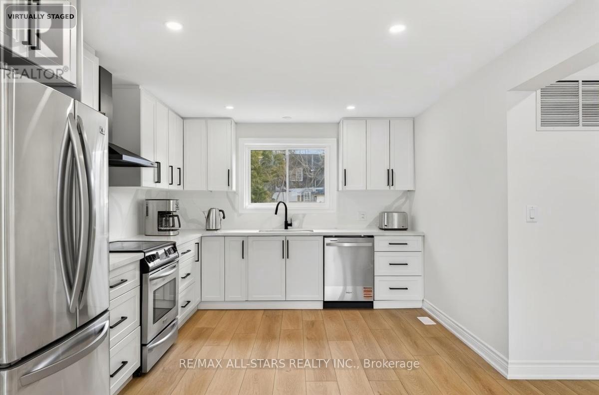 501 Lake Drive S, Georgina, Ontario  L4P 1R8 - Photo 7 - N12963062