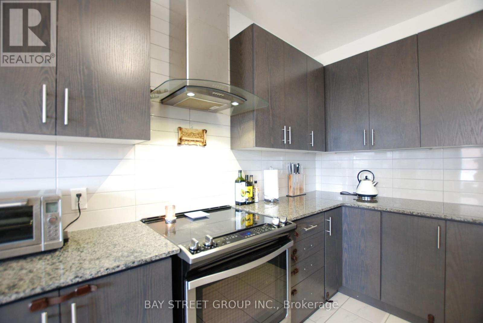 45 Frank Kelly Drive, East Gwillimbury (Holland Landing), Ontario  L9N 0V2 - Photo 11 - N12963066